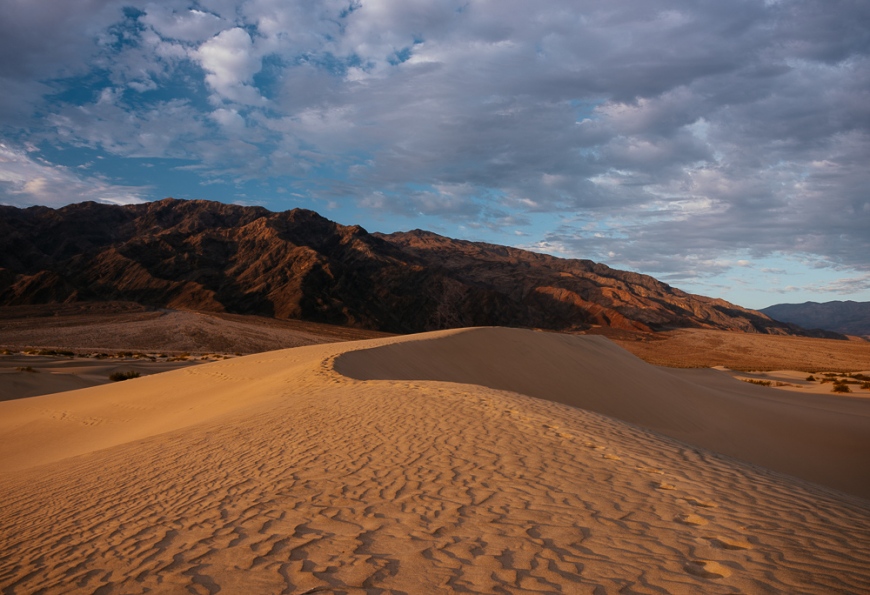 Mesquite Sand Dunes at dawn, Death Valley National Park, California, USA