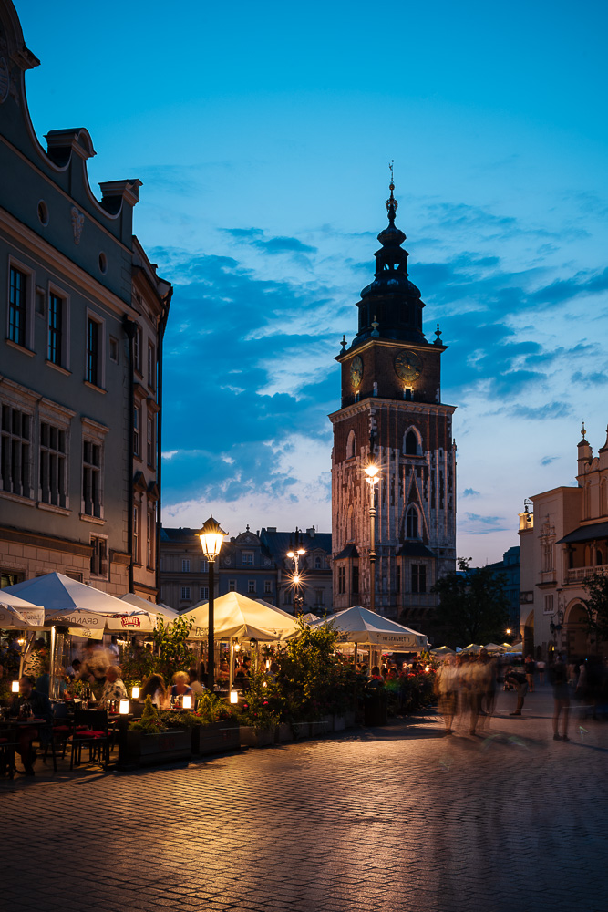 Rynek Glowny (Market Square) at dusk, Krakow, Malopolskie, Poland, Europe
